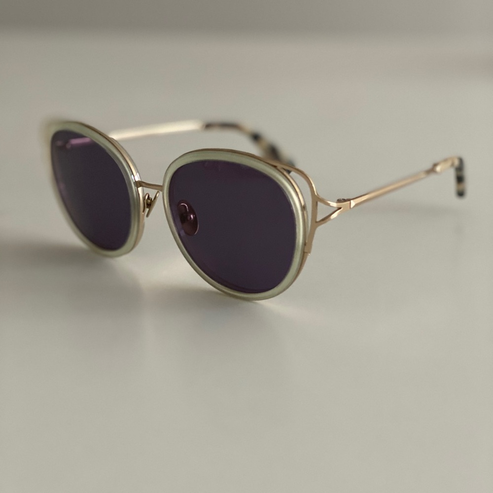 Oscar de la Renta sunglasses